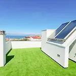 Casa vacanze Modernes Haus Mit Spektakulaerem Meerblick Und Pool
