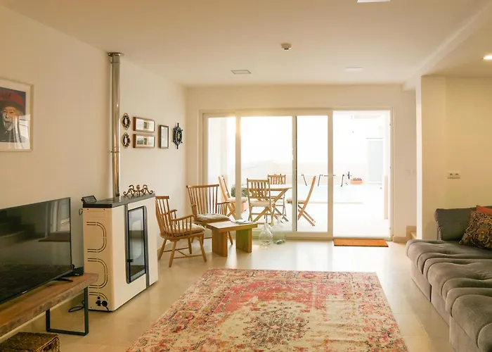 Modernes Haus Mit Spektakulaerem Meerblick Und Pool 別荘